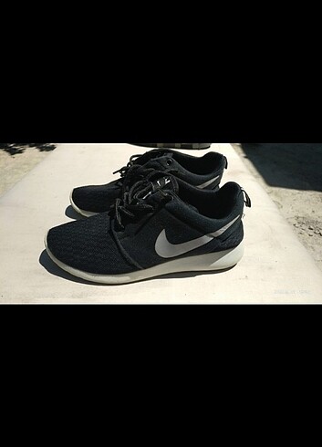 39 Beden siyah Renk Nike ayakkabı 
