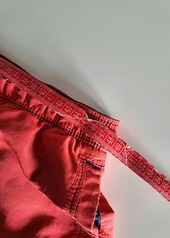 Lcw Renkli Baskılı Kemerli Kırmızı Erkek Şort - Görsel 3