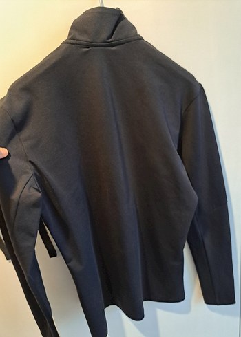 Siyah Fermuarlı Yüksek Yakalı Spor Üst - Görsel 9