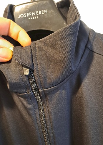 Siyah Fermuarlı Yüksek Yakalı Spor Üst - Görsel 7