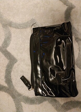 Siyah rugan makyaj çantası