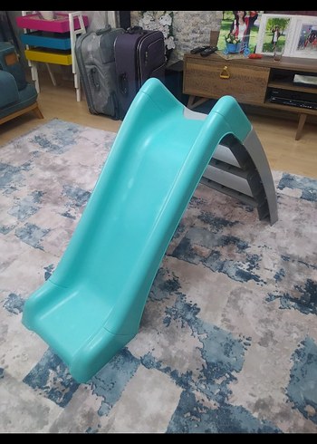 Pastel Mavi Çocuk Kaydırağı
