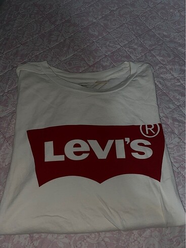 Levi?s tshirt