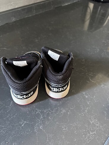 24 Beden Adidas ayakkabı
