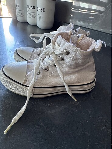 Bebek converse