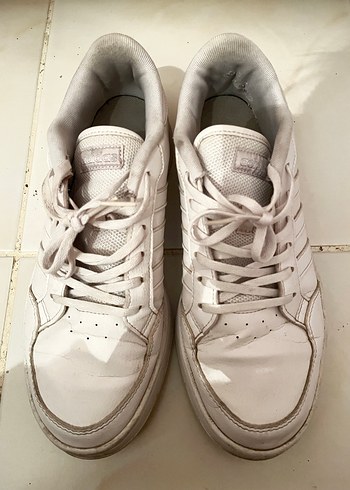 Beyaz Adidas Spor Ayakkabı - Görsel 4