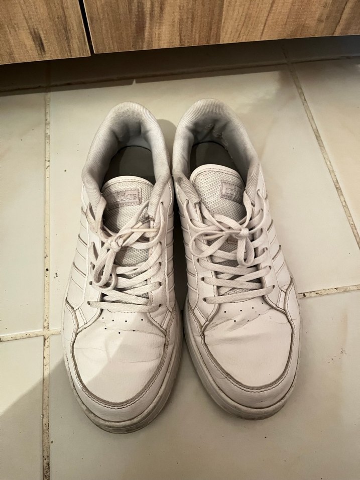 Beyaz Adidas Spor Ayakkabı - Görsel 2