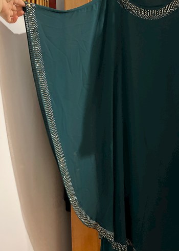 Yeşil 
Askısız iki parça abiye - Görsel 3