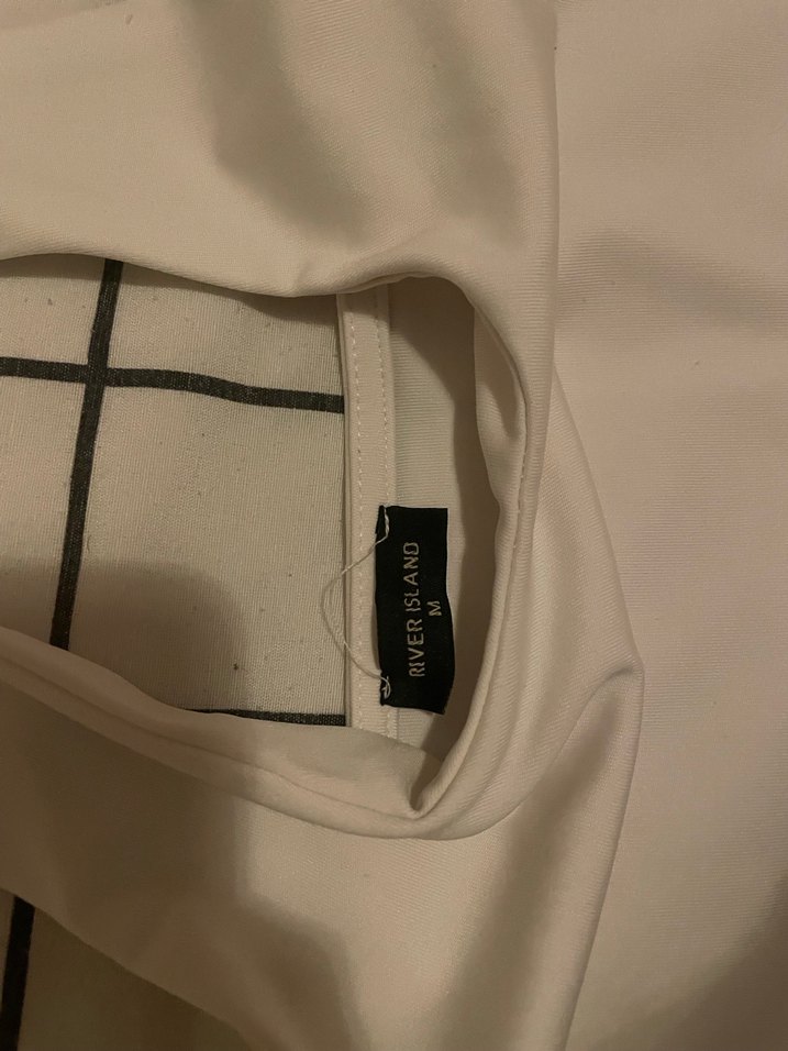 Boyundan Geçmeli Bluz - Görsel 2