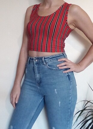 Kırmızı çizgili crop top