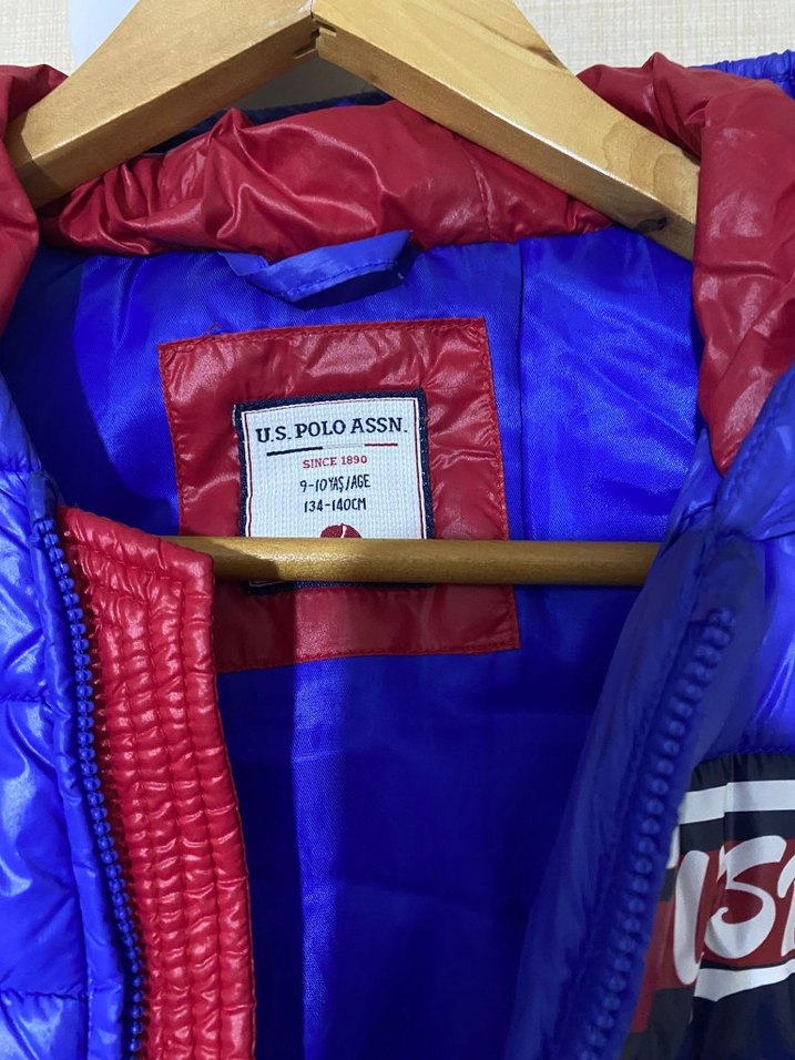 Erkek Çocuk Mavi Kapüşonlu Şişme Yelek - Görsel 2