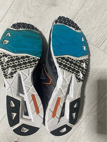 45 Beden newbalanc spor ayakkabısı