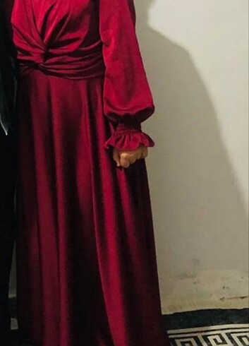 Kırmızı-bordo abiye elbise