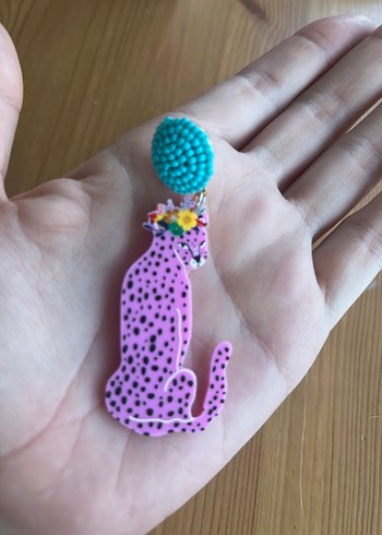  Beden Renkli Leopar Küpe