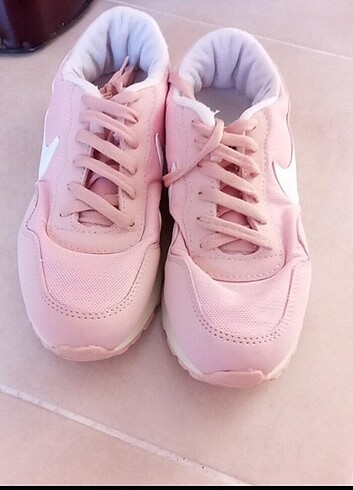 Nike Air ayakkabi