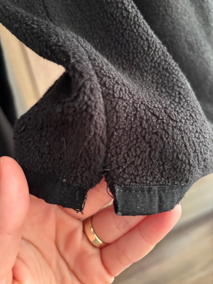 Siyah Yarım Fermuarlı Yumuşak Erkek Polar - Görsel 4