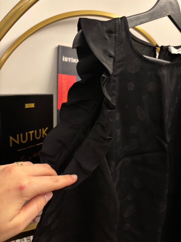 Siyah, Drapeli, Uzun, Kolsuz Gotik Elbise - Görsel 2