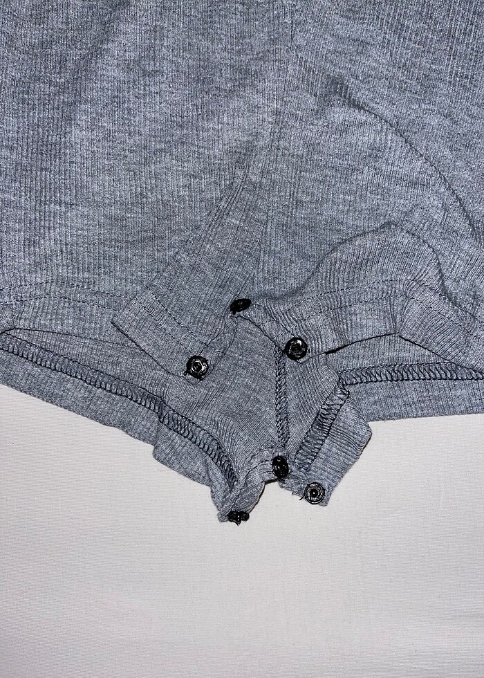 mini şortlu tulum - Görsel 3