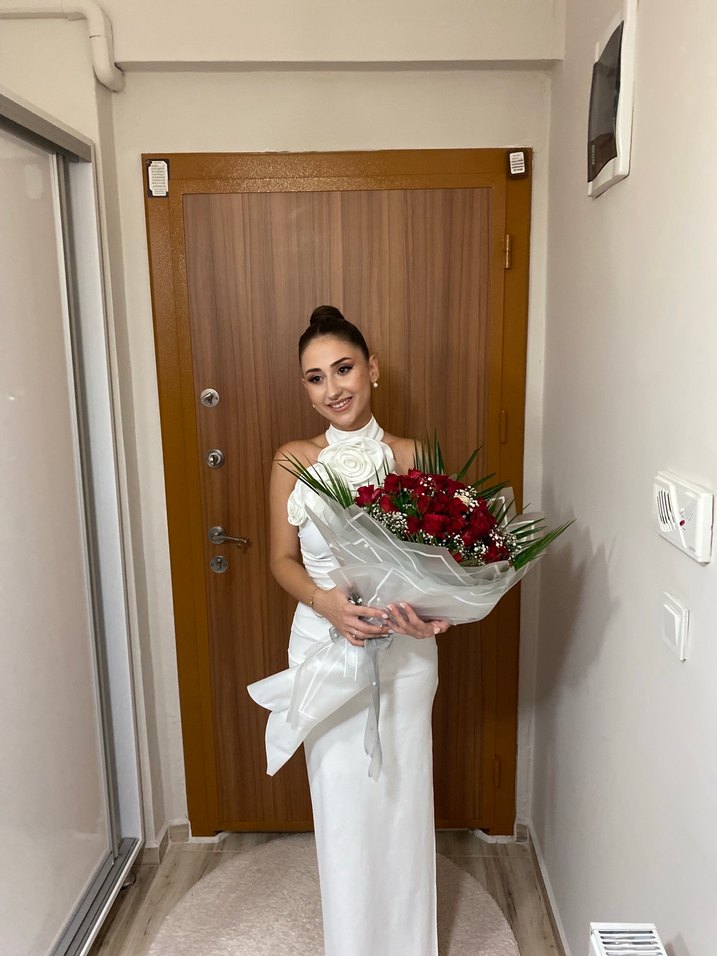 Beyaz elbise - Görsel 2