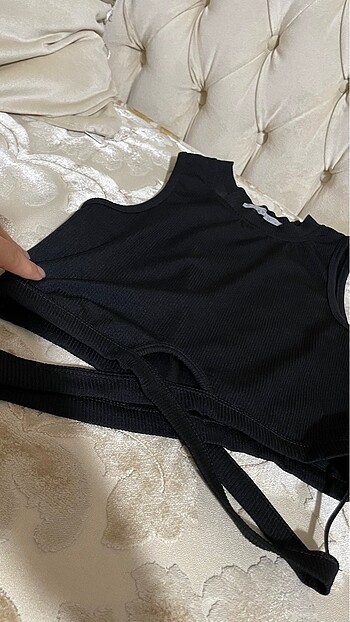 Siyah çapraz crop