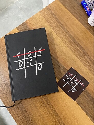 kimse gerçek değil kitap