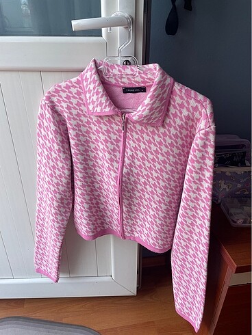 Trendyol & Milla crop / hırka pembe