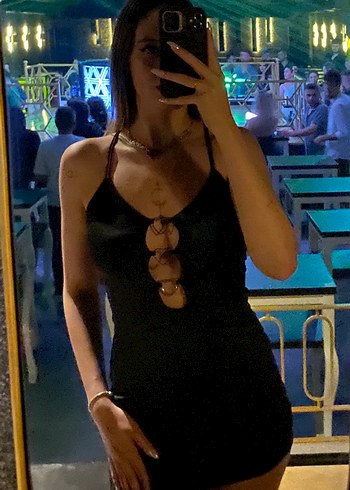 Siyah Kalp Detaylı Mini Elbise - Görsel 2