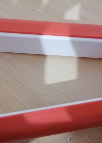 Diğer Kırmızı Saç Düzleştirici