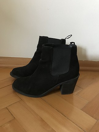 Çok rahat süet topuklu bot
