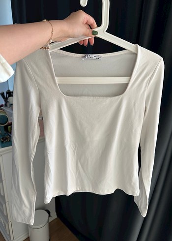 Uzun Kollu Beyaz Fitted Vücuta Oturan Body