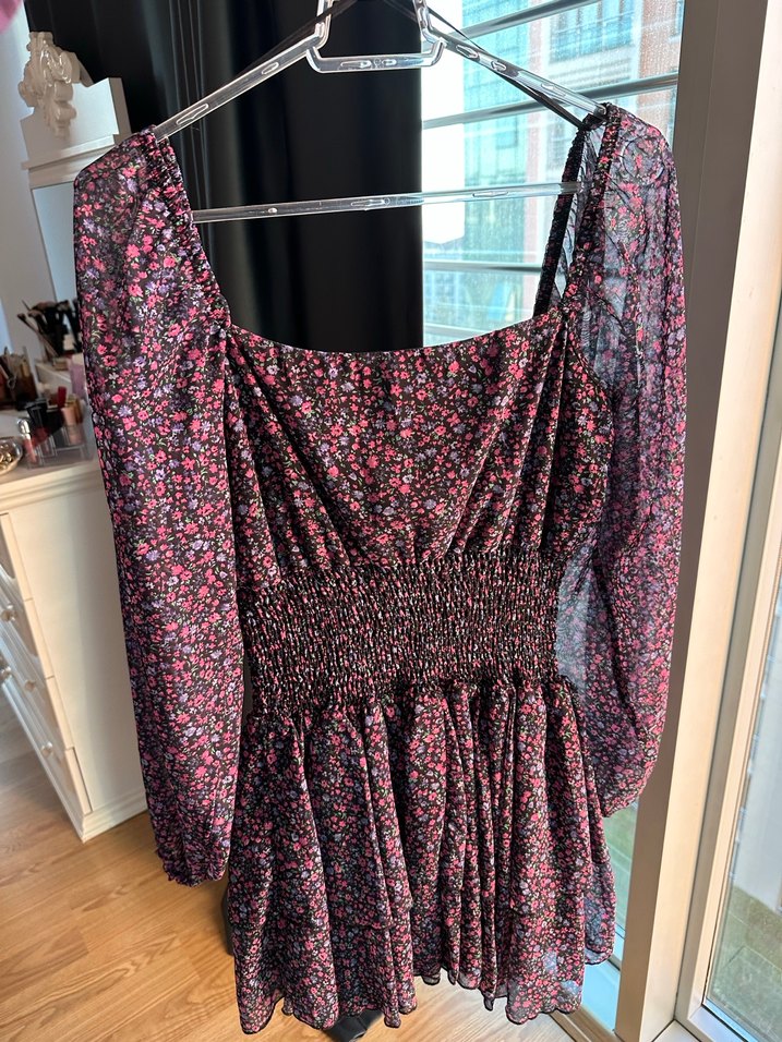 Çiçek Desenli Uzun Kollu Mini Elbise - Görsel 4