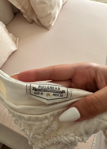 Pull and Bear Bohem İşlemeli Beyaz Mini Keten Etek