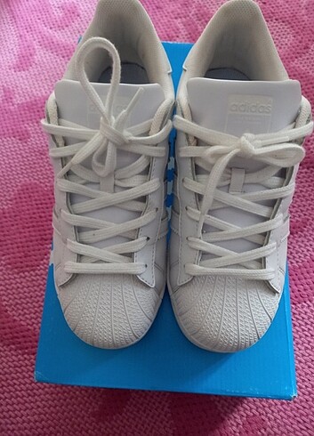 ADIDAS SUPERSTAR