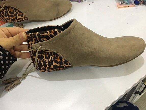 leoparli ayakkabı
