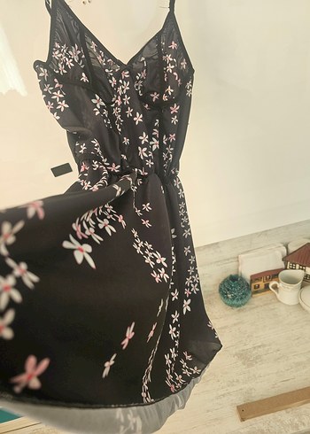 Çiçek Desenli pilaj elbisesi - Görsel 5