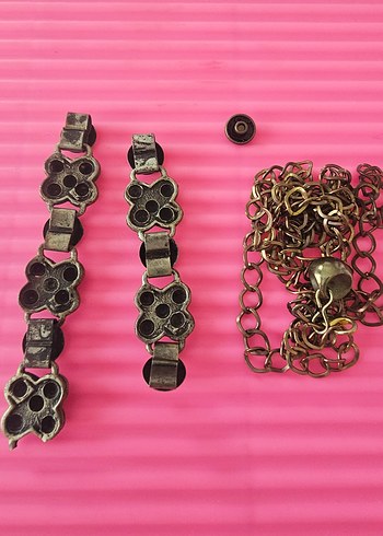 Zincir Detaylı Renkli Yılan Desenli Vücut Zinciri - Görsel 7