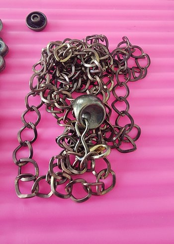 Zincir Detaylı Renkli Yılan Desenli Vücut Zinciri - Görsel 9