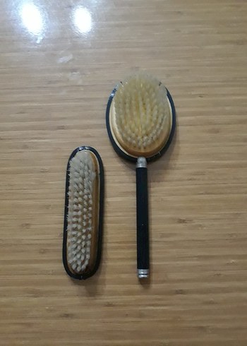  Beden Diger Ahşap Saplı Saç Fırçası