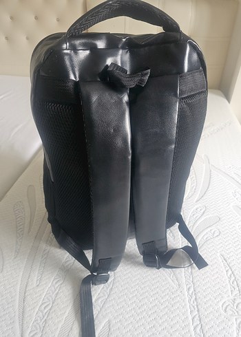 Siyah Deri Spor Sırt Çantası - Görsel 17