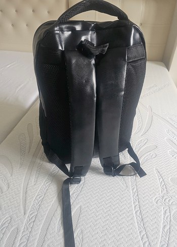 Siyah Deri Spor Sırt Çantası - Görsel 3