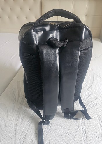 Siyah Deri Spor Sırt Çantası - Görsel 16