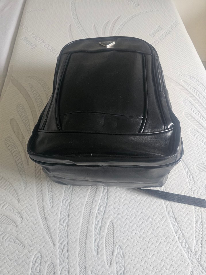 Siyah Deri Spor Sırt Çantası - Görsel 5