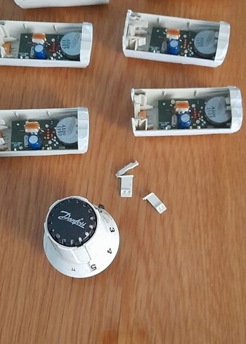 Gri Dijital Termometreler Seti - Görsel 2