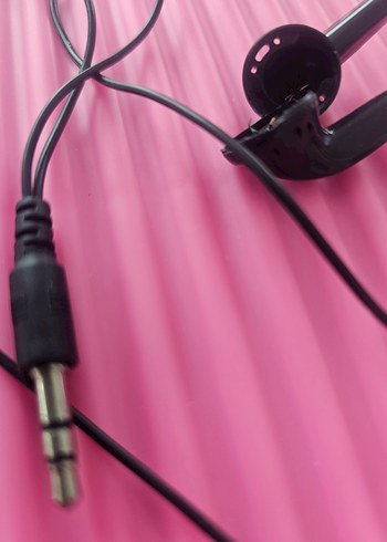 Pembe Kulaklık Kulak İçi Model - Görsel 8