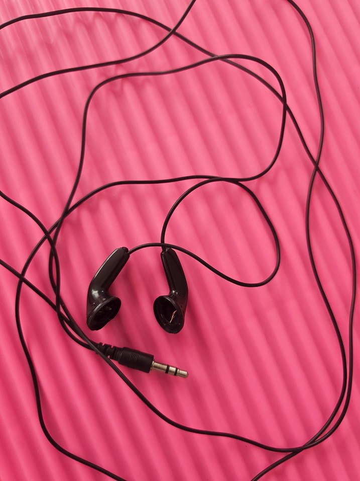 Pembe Kulaklık Kulak İçi Model - Görsel 2