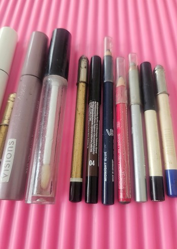 Pastel Pembe Makyaj Ürünleri Seti - Görsel 3