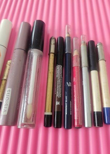 Pastel Pembe Makyaj Ürünleri Seti - Görsel 2