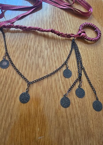 Bordo İşlemeli Zincir Detaylı Kadın El Zinciri - Görsel 9