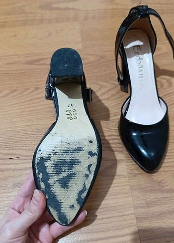 37 Beden Diger Siyah Tokalı Stiletto Kadın Topuklu Ayakkabı