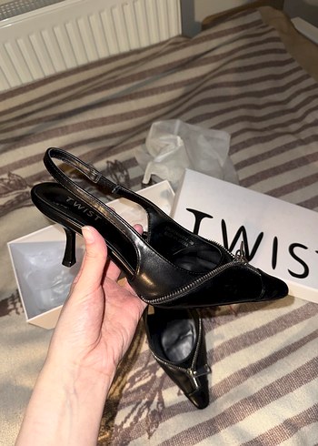 Siyah TWİST Tokalı Stiletto - Görsel 2